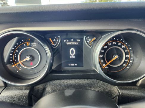 Used 2018 Jeep Wrangler Sport image 24