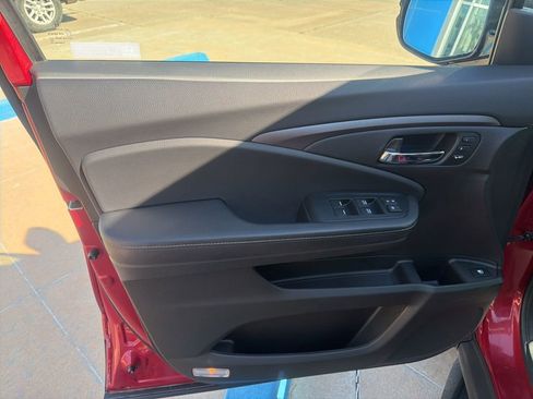 Used 2023 Honda Ridgeline RTL-E image 6