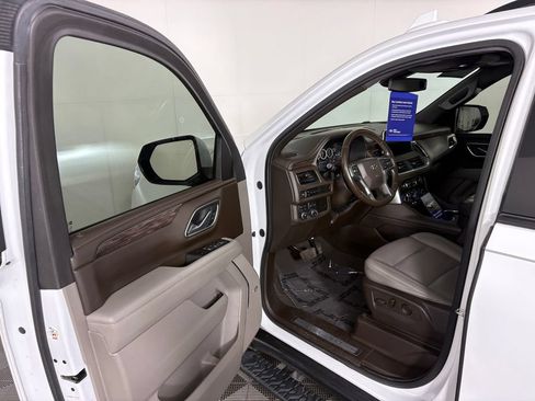Used 2021 Chevrolet Tahoe Z71 w/ Rear Media and Nav Package AWD/4WD image 11