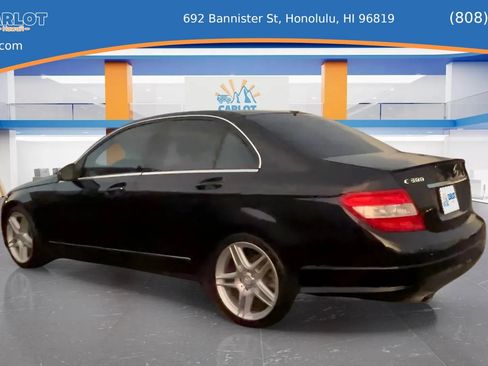 Used 2011 Mercedes-Benz C 300 Sedan w/ Dynamic Handling Pkg image 9