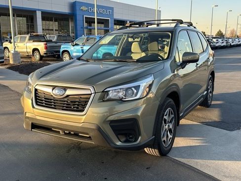 Used 2019 Subaru Forester Premium w/ All-Weather Package image 35