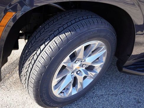 New 2026 Chevrolet Suburban Premier w/ Sun And Tow Package image 9