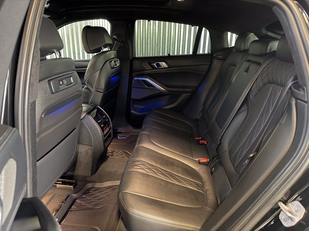 Used 2022 BMW X6 M50i AWD/4WD image 14