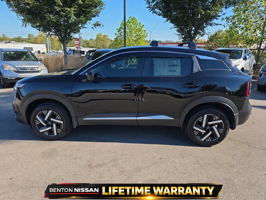 Used 2026 Nissan Kicks SV w/ SV Premium Package FWD image 9