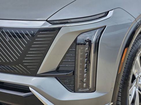 New 2026 Cadillac Vistiq Luxury image 10