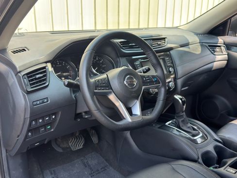 Used 2020 Nissan Rogue SL FWD image 12