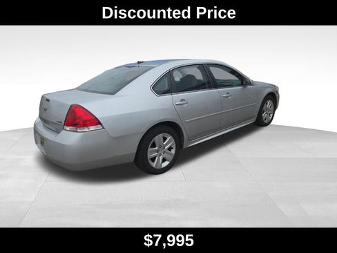 Used 2011 Chevrolet Impala LS FWD image 3