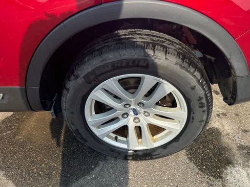 Used 2018 Ford Explorer XLT w/ Equipment Group 201A AWD/4WD image 10