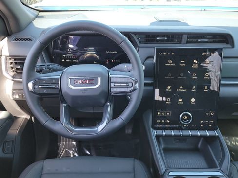New 2026 GMC Terrain AT4 w/ Technology Package II AWD/4WD image 8