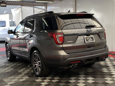Used 2018 Ford Explorer Sport image 4