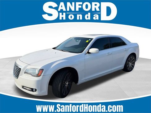 Used 2014 Chrysler 300 S RWD image 1