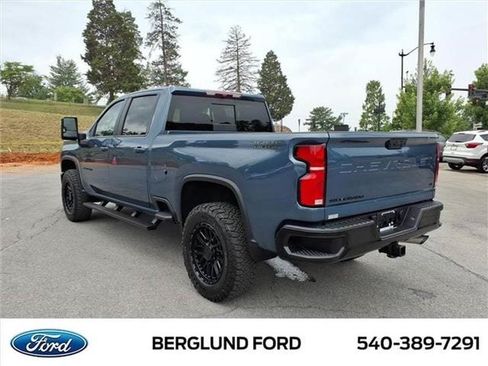 Used 2025 Chevrolet Silverado 2500 LT w/ Trail Boss Package AWD/4WD image 7