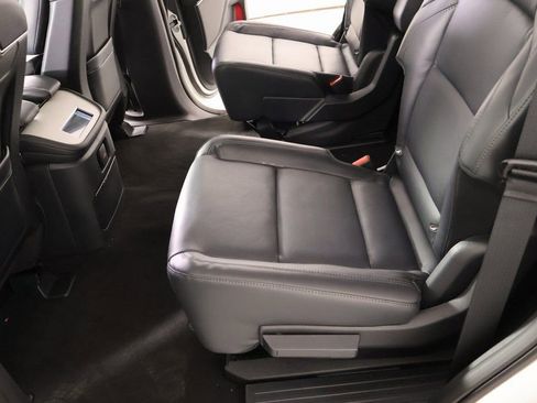 New 2026 Lincoln Navigator Reserve w/ Jet Appearance Package AWD/4WD image 12