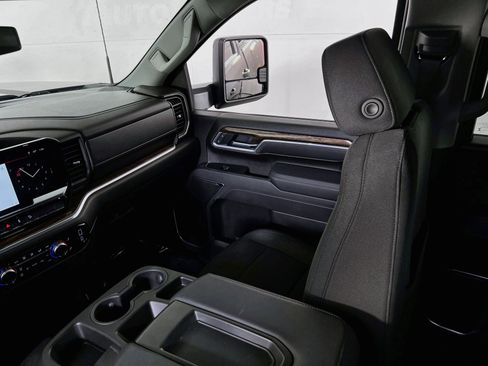 Used 2025 GMC Sierra 2500 SLE image 22