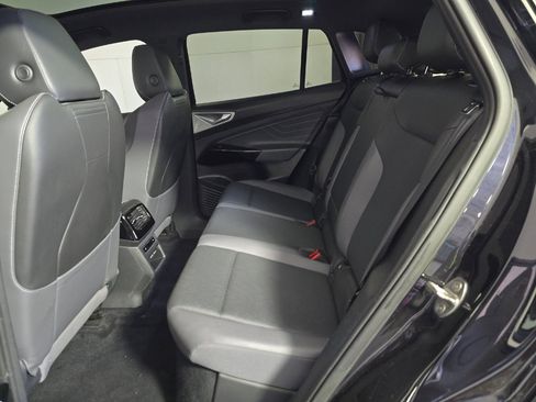 Used 2023 Volkswagen ID.4 Pro S Plus image 6