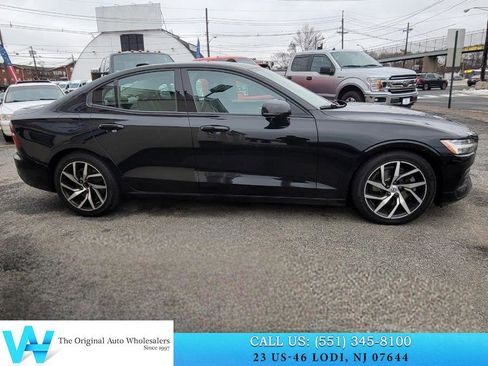 Used 2019 Volvo S60 T5 Momentum w/ Premium Package image 7
