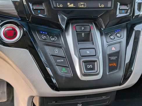 Used 2023 Honda Odyssey Elite image 19