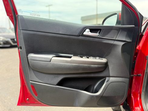 Used 2017 Kia Sportage LX FWD image 38
