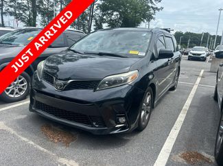 Used 2018 Toyota Sienna SE Premium FWD video 1