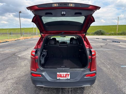 Used 2016 Jeep Cherokee Limited AWD/4WD image 17