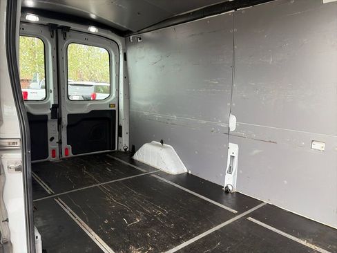 Certified 2019 Ford Transit 250 148 Medium Roof image 24