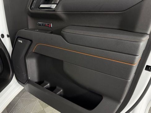 Used 2025 GMC Sierra 1500 AT4 w/ Technology Package image 33