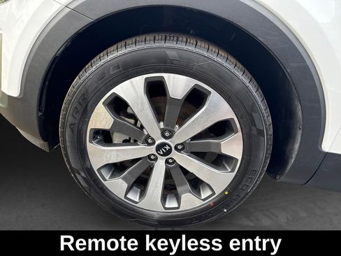 Used 2020 Kia Telluride S AWD/4WD image 12