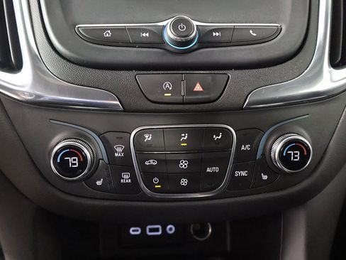 Used 2024 Chevrolet Equinox LT image 42