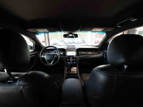 Used 2019 Ford Taurus Limited image 18
