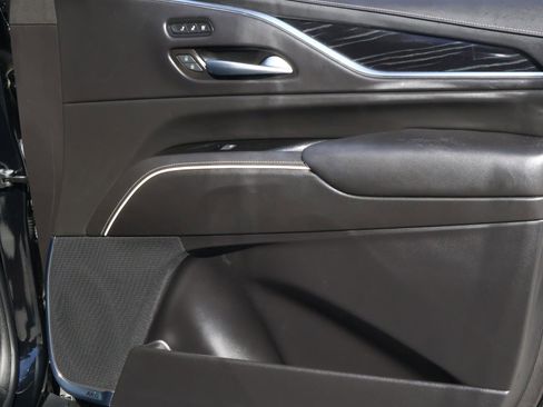 Used 2023 Cadillac Escalade V w/ LPO, ONYX Package image 25