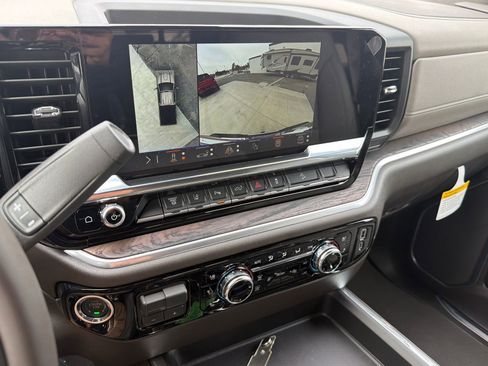 New 2026 GMC Sierra 3500 SLT w/ SLT Premium Package AWD/4WD image 21