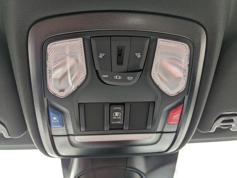 Used 2024 RAM 2500 Big Horn w/ Night Edition AWD/4WD image 29