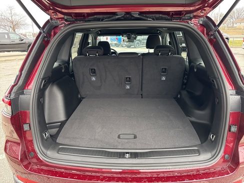 New 2026 Jeep Grand Cherokee Laredo AWD/4WD image 3