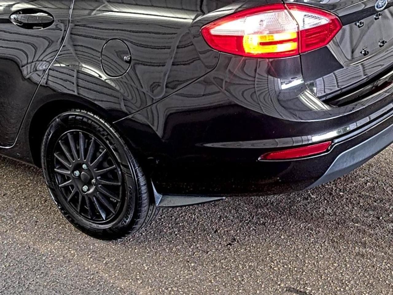Used 2015 Ford Fiesta S FWD image 16