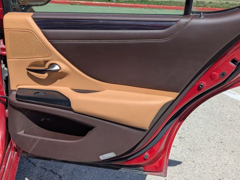 Used 2021 Lexus ES 350 ES 350 w/ Premium Package image 26