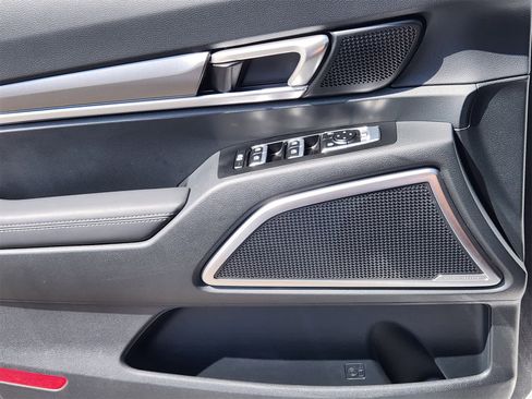 New 2025 Kia Telluride S image 19