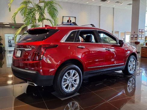 New 2026 Cadillac XT5 Luxury image 4