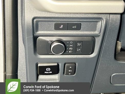 Used 2022 Ford Expedition XLT AWD/4WD image 23