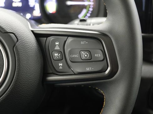 Used 2024 Jeep Wrangler Unlimited AWD/4WD image 20