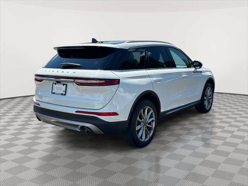 Used 2022 Lincoln Corsair AWD w/ Premium Package image 3