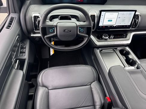 New 2025 Ford Expedition Platinum w/ Stealth Performance Package image 17