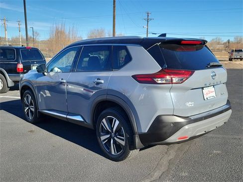 Used 2021 Nissan Rogue SL w/ Premium Package image 5