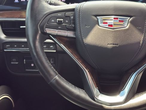 Used 2022 Cadillac Escalade Sport Platinum w/ Heavy-Duty Trailer Package AWD/4WD image 16