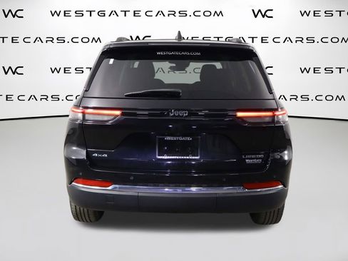 Used 2023 Jeep Grand Cherokee Laredo AWD/4WD image 4