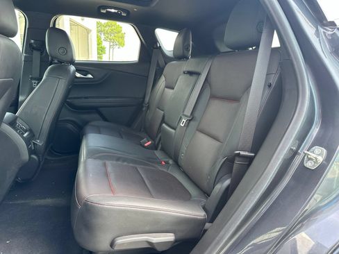 Used 2021 Chevrolet Blazer RS w/ Enhanced Convenience Package FWD image 10