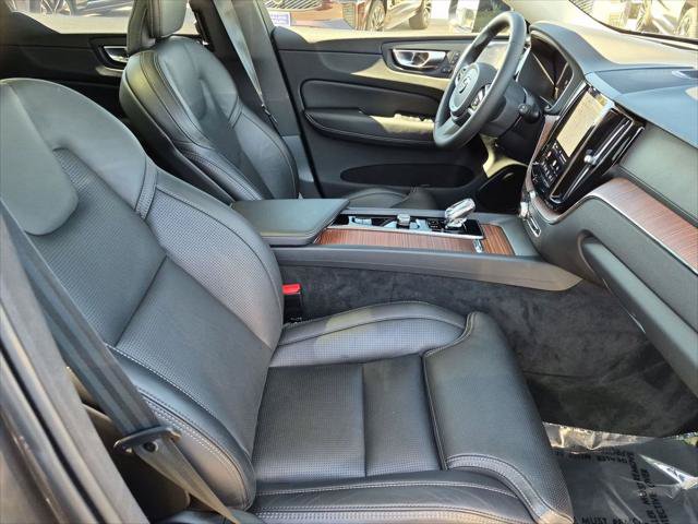 Certified 2024 Volvo XC60 B5 Ultimate w/ Protection Package Premier AWD/4WD image 27
