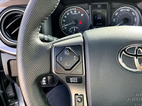 Certified 2020 Toyota Tacoma TRD Off-Road image 20