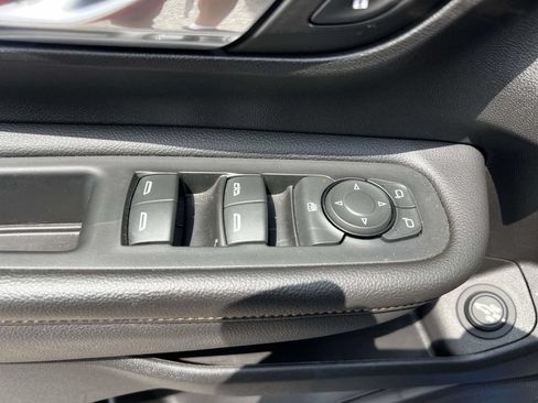 Used 2024 GMC Terrain AT4 AWD/4WD image 17