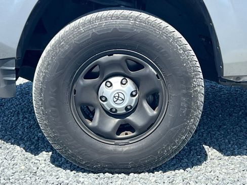 Used 2020 Toyota Tacoma SR w/ SR Convenience Package RWD image 12