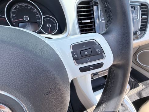 Used 2019 Volkswagen Beetle 2.0T S FWD image 17